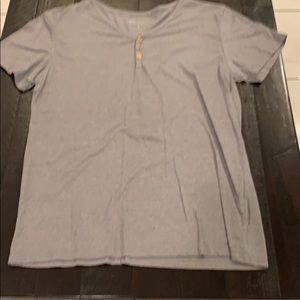 Large MRignt V-Neck Short Sleeve T-Shirt w/Buttons